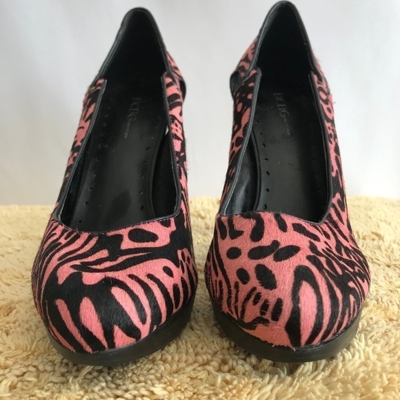 BCBGeneration Pink/Black Pattern Heels - Picture 3 of 8